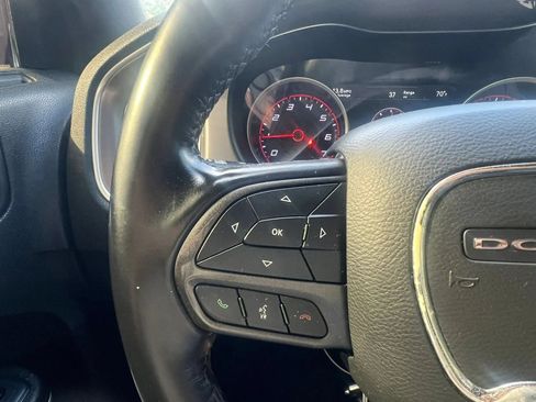 Used 2022 Dodge Charger SXT RWD image 19