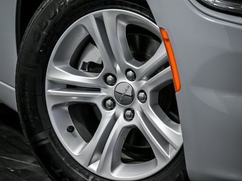 Used 2021 Dodge Charger SXT w/ Leather Interior Group image 3