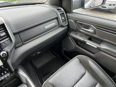 Used 2024 RAM 1500 Laramie AWD/4WD image 33