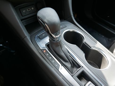 Used 2024 Chevrolet Equinox LT AWD/4WD image 23