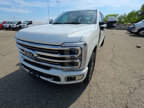Used 2023 Ford F250 Limited w/ FX4 Off-Road Package AWD/4WD image 2