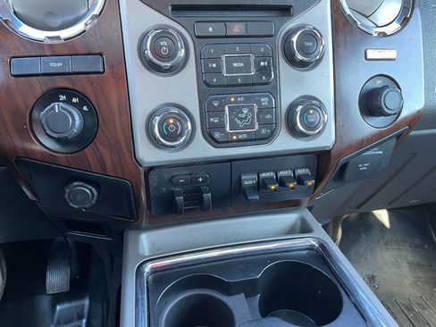 Used 2014 Ford F350 Lariat w/ Lariat Ultimate Package image 35
