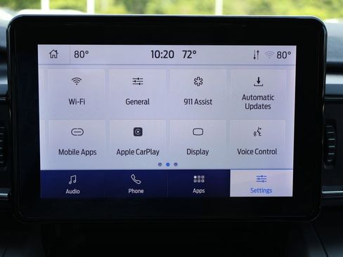 Used 2023 Ford Explorer XLT w/ Equipment Group 202A RWD image 12