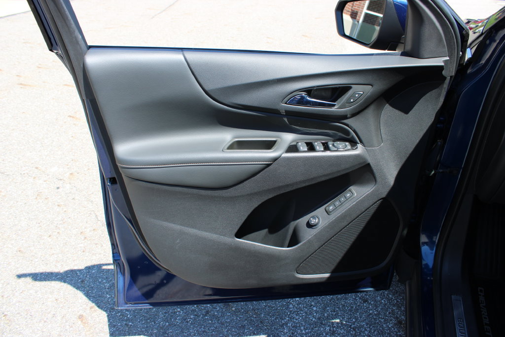 Certified 2023 Chevrolet Equinox Premier FWD image 11