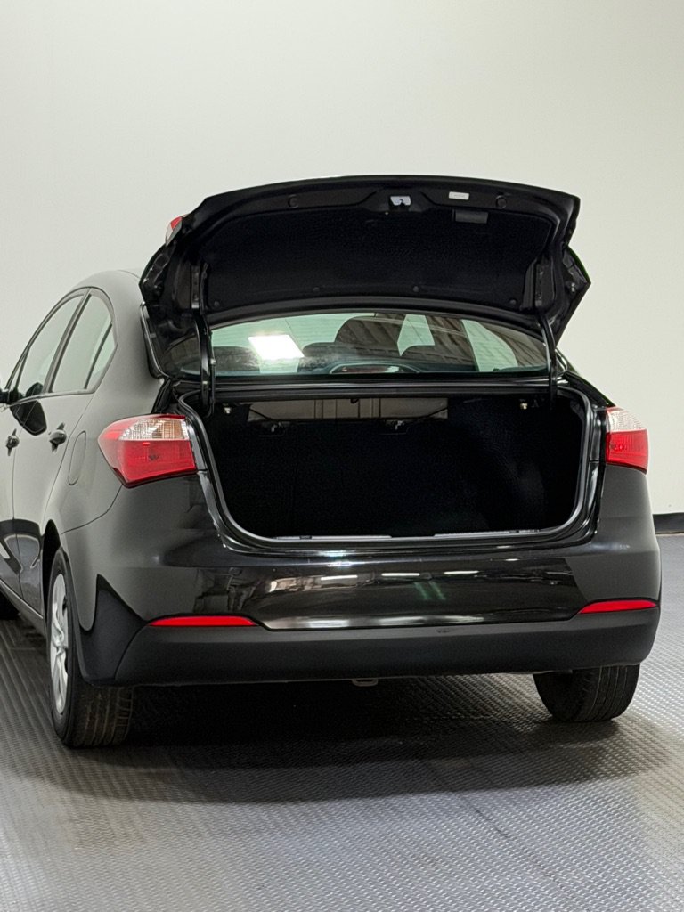 Used 2016 Kia Forte LX FWD image 11