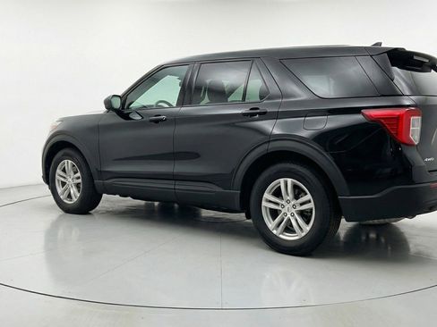 Used 2024 Ford Explorer XLT w/ Equipment Group 202A image 6