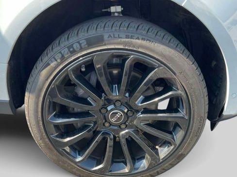 Used 2017 Land Rover Range Rover Supercharged AWD/4WD image 5