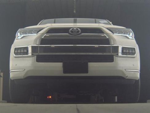 Used 2016 Toyota 4Runner Limited image 2