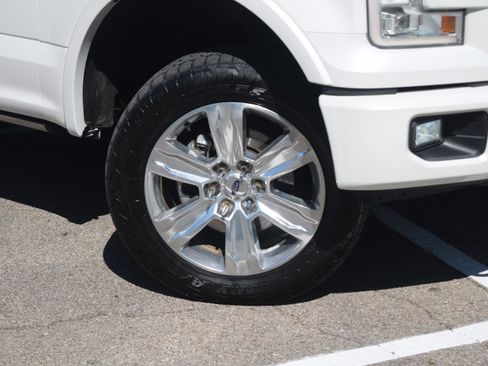 Used 2017 Ford F150 Platinum w/ Equipment Group 701A Luxury image 32