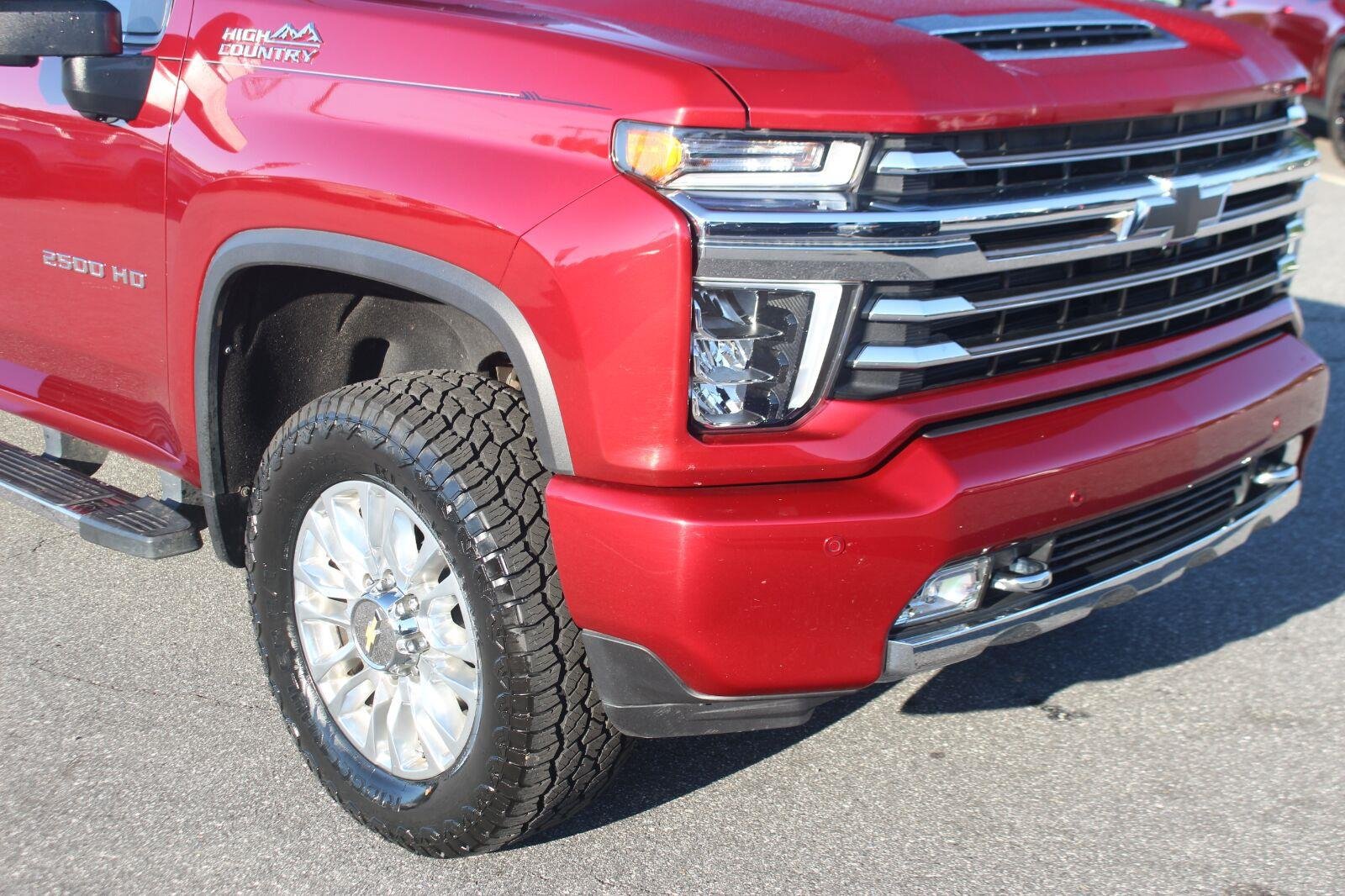Used 2022 Chevrolet Silverado 2500 High Country w/ Z71 Off-Road Package AWD/4WD image 9