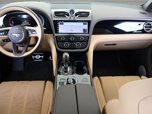Used 2025 Bentley Bentayga Extended Wheelbase AWD/4WD image 4