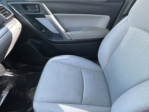 Used 2017 Subaru Forester 2.5i Premium w/ All-Weather Package AWD/4WD image 12