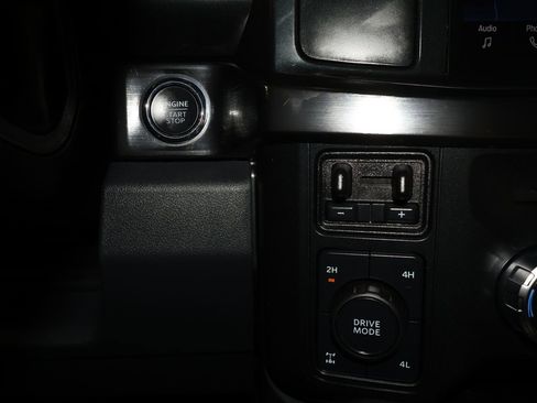 Used 2024 Ford F350 Lariat image 16