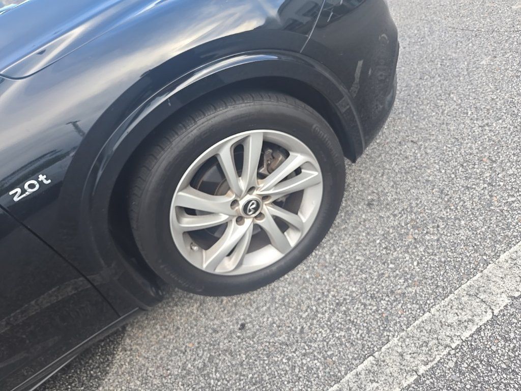 Used 2018 INFINITI QX30 FWD image 5