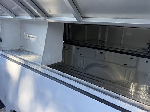 Used 2022 Chevrolet Colorado W/T image 11