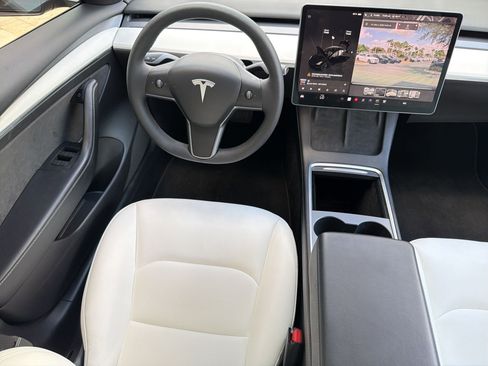 Used 2022 Tesla Model 3 Long Range AWD/4WD image 25