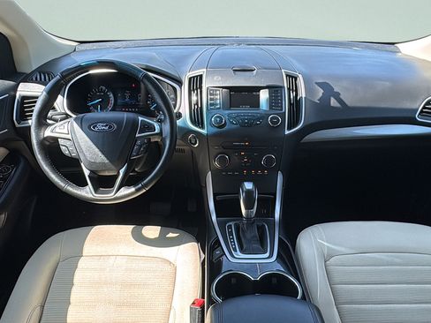 Used 2018 Ford Edge SEL AWD/4WD image 11