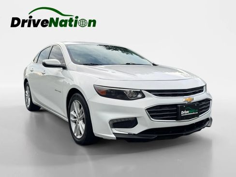 Used 2018 Chevrolet Malibu LT FWD image 3