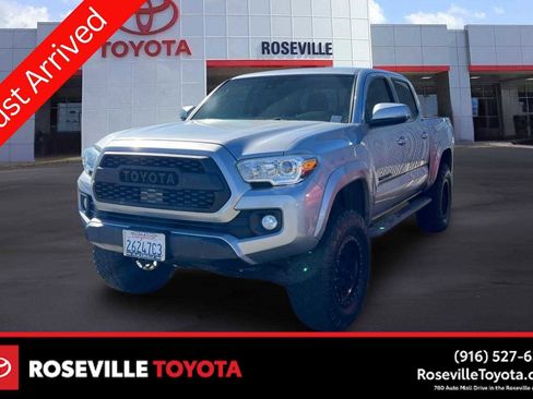 Used 2021 Toyota Tacoma SR5 w/ Technology Package image 1