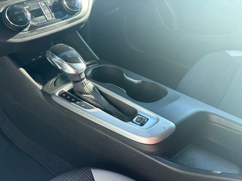 Used 2024 Buick Envista Preferred w/ Convenience II Package image 21