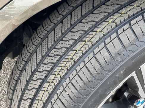 Used 2022 BMW X5 xDrive40i w/ M Sport Package image 21