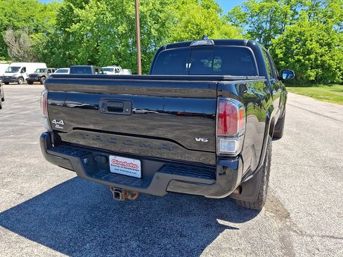 Used 2020 Toyota Tacoma Limited AWD/4WD image 11