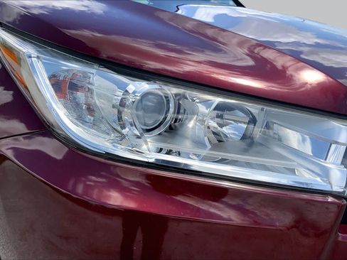Used 2017 Toyota Highlander XLE FWD image 27