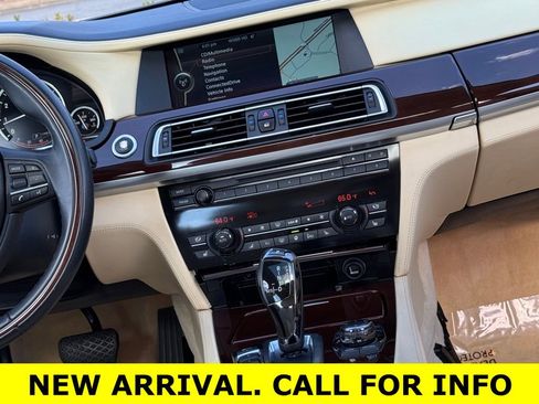 Used 2011 BMW 750Li w/ Luxury Rear Seating Pkg image 5
