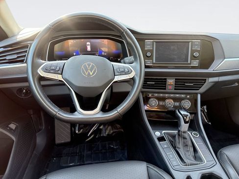 Used 2024 Volkswagen Jetta SE FWD image 21