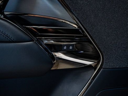 Used 2024 Land Rover Range Rover Sport Dynamic SE image 34