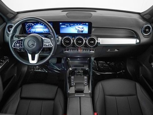 Certified 2022 Mercedes-Benz GLB 250 image 13