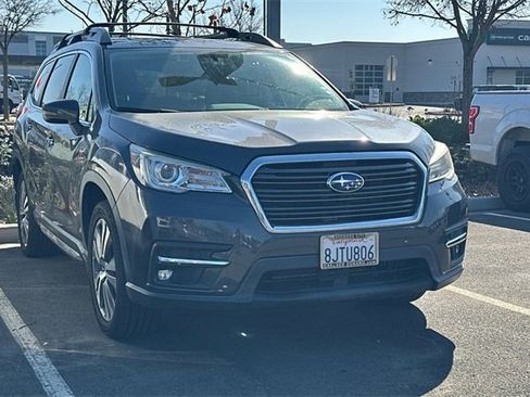 Used 2019 Subaru Ascent Limited w/ Popular Package #3 image 1