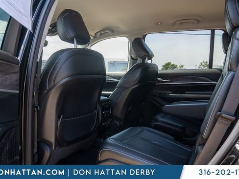 Used 2023 Jeep Grand Cherokee L Limited AWD/4WD image 19