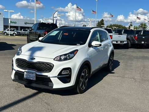Used 2020 Kia Sportage EX w/ Option Group 15 image 8