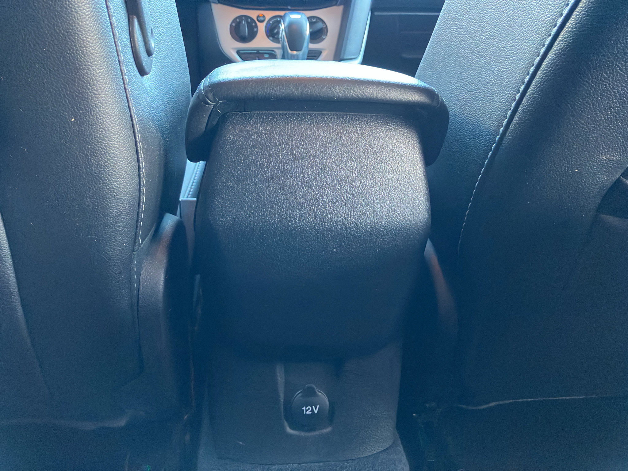Used 2014 Ford Focus SE w/ Equipment Group 201A FWD image 24