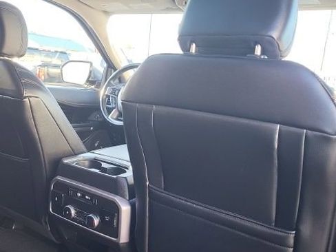 Used 2018 Ford Expedition Platinum image 23