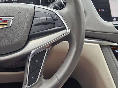 Used 2023 Cadillac XT5 Premium Luxury image 30