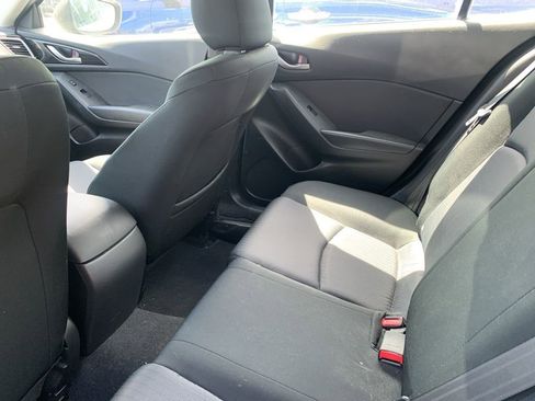 Used 2016 MAZDA MAZDA3 i Sport FWD image 18