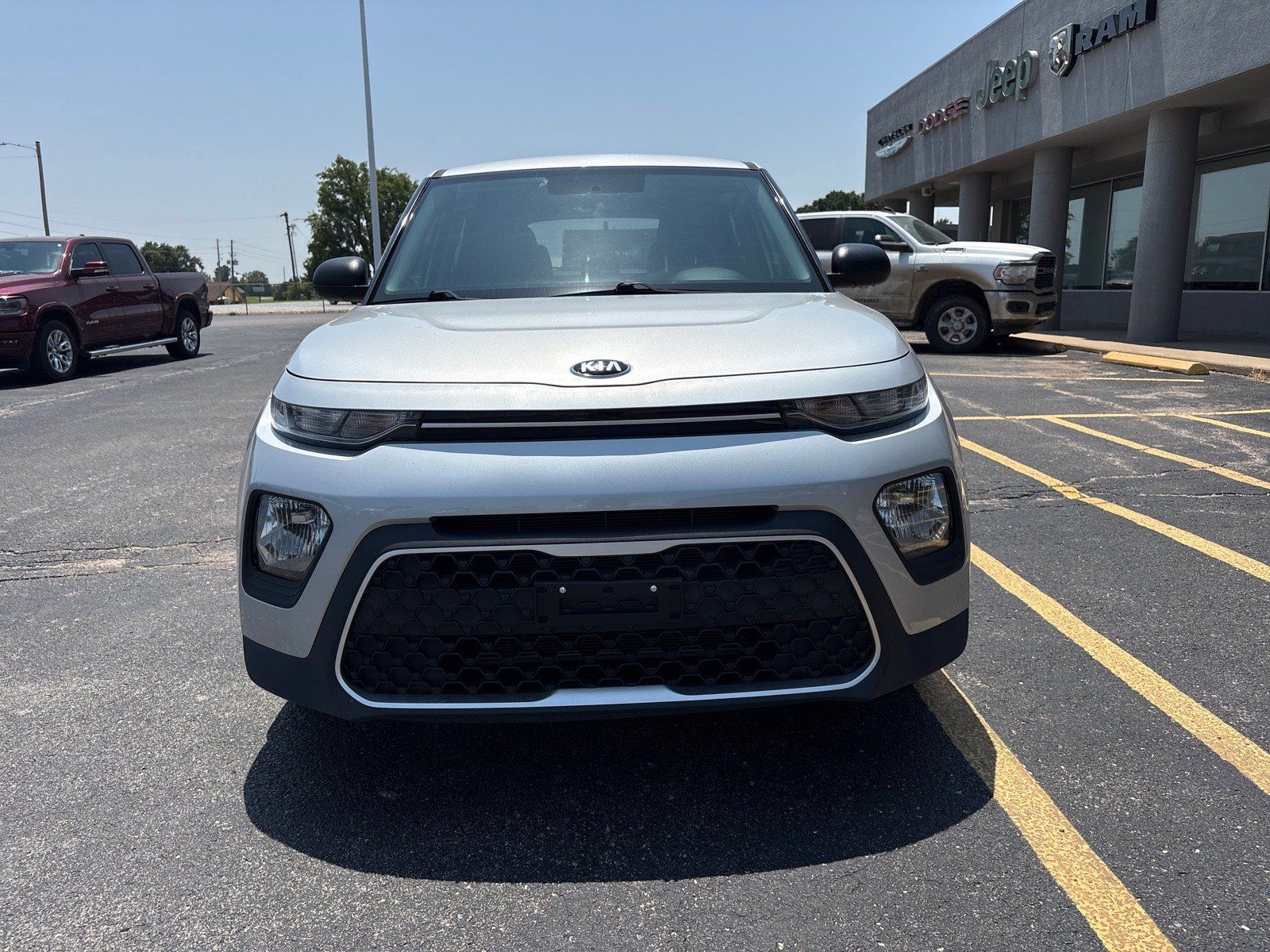 Used 2020 Kia Soul LX FWD image 2