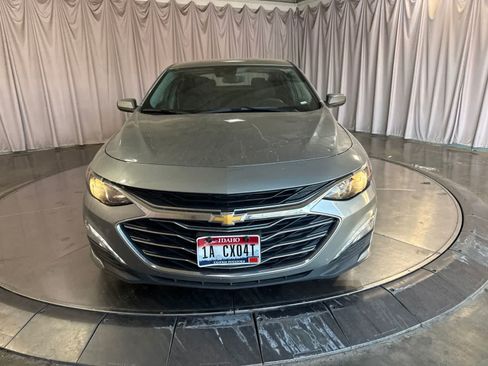 Used 2024 Chevrolet Malibu LT FWD image 2