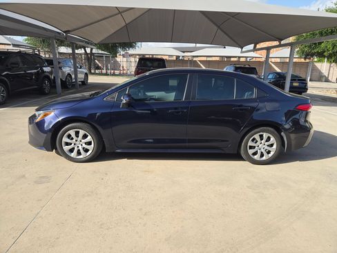 Used 2024 Toyota Corolla LE FWD image 6