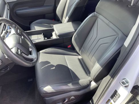 Used 2025 Hyundai Santa Fe SEL image 38