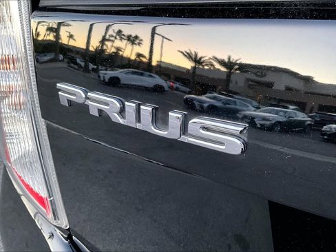 Used 2013 Toyota Prius Two image 28