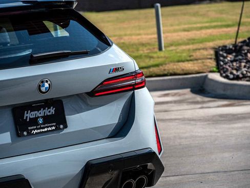 New 2026 BMW M5 Touring image 11