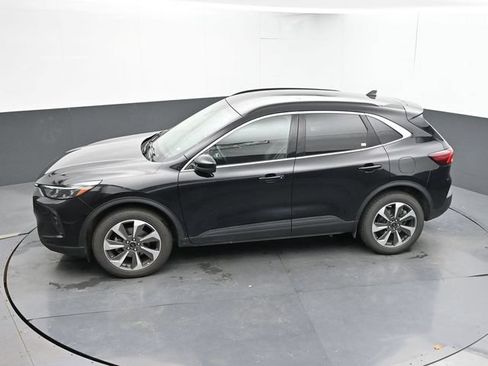 Used 2024 Ford Escape Platinum AWD/4WD image 18