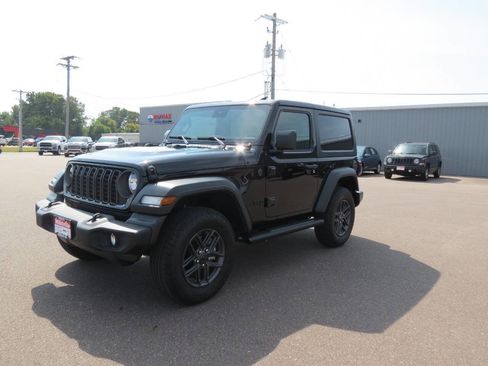 Used 2024 Jeep Wrangler Sport image 6