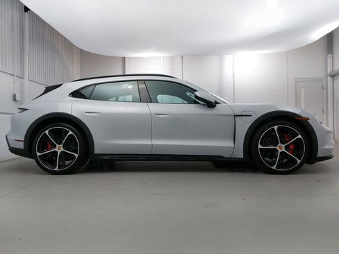 Used 2025 Porsche Taycan 4S image 8