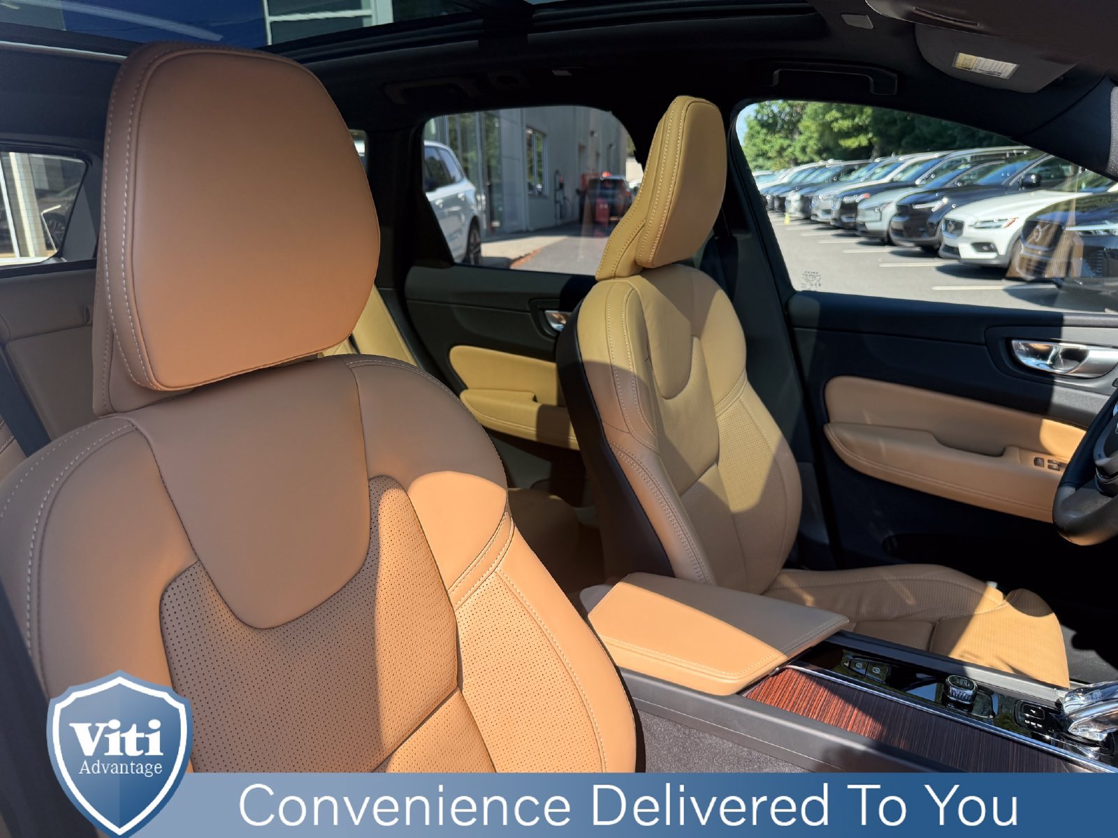 Used 2024 Volvo XC60 T8 Ultimate AWD/4WD image 31
