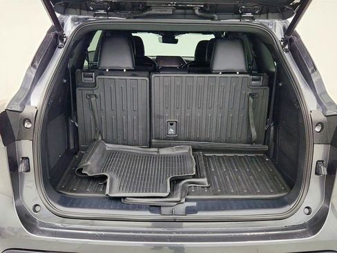 Used 2023 Toyota Highlander XSE image 21