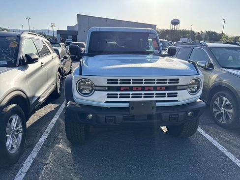 Used 2025 Ford Bronco Heritage Edition image 4